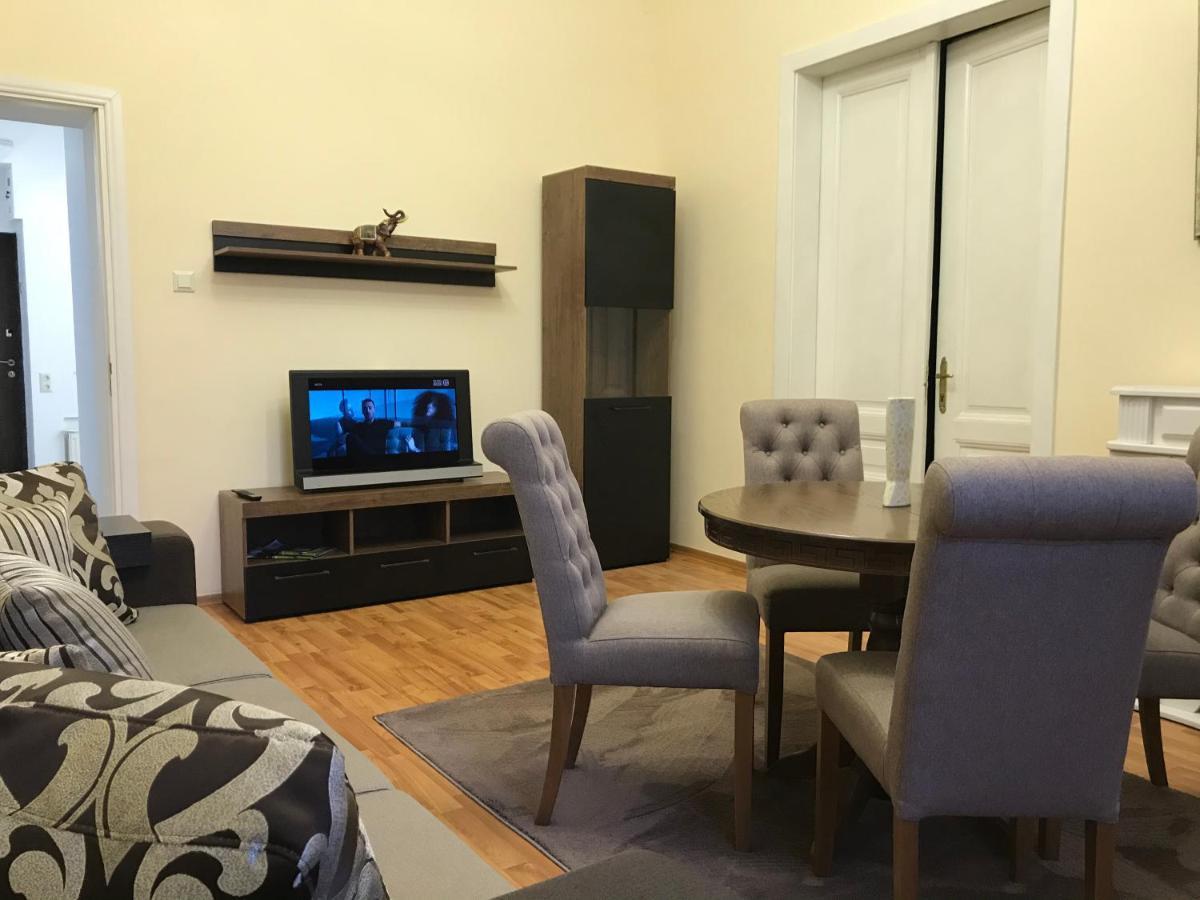 Apartment Suite Mukachevo المظهر الخارجي الصورة